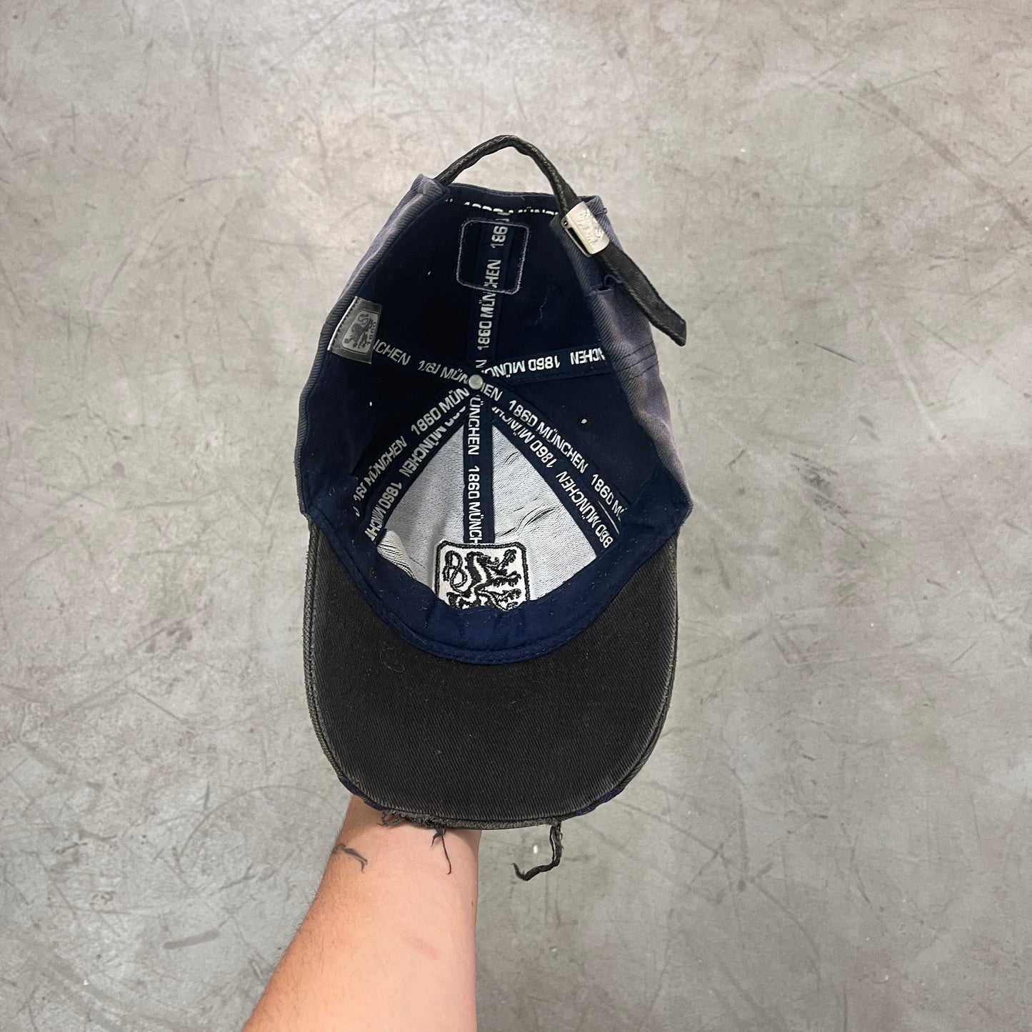 THRASHED TSV 1860 MÜNCHEN CAP