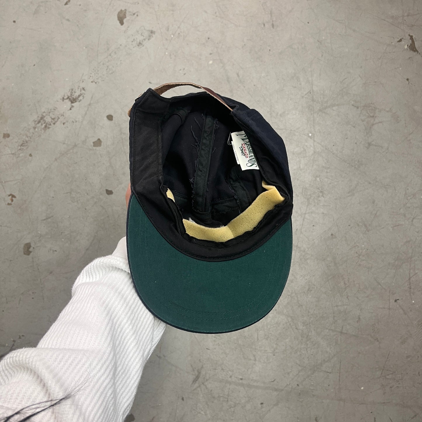 MARSHLANDS CANADA SOUVENIR CAP