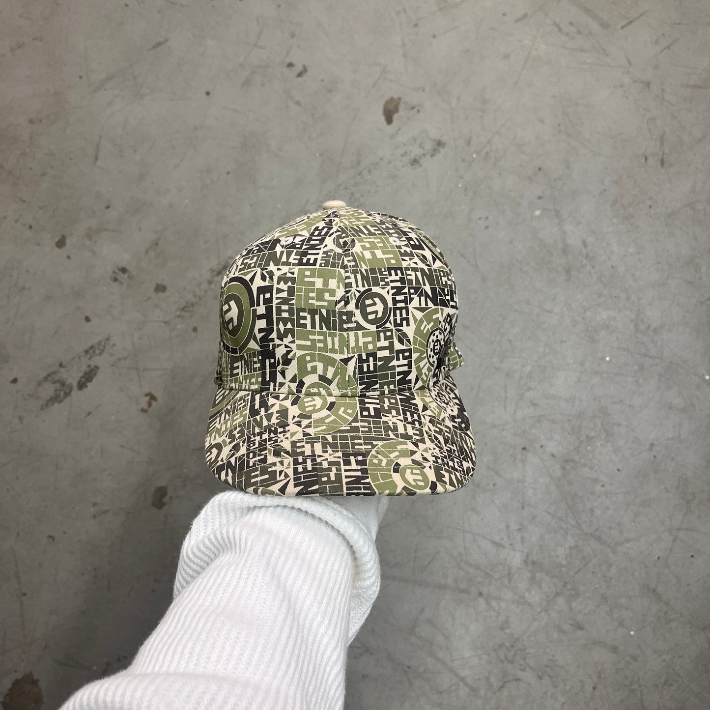 ETNIES FITTED CAP S/M Y2K