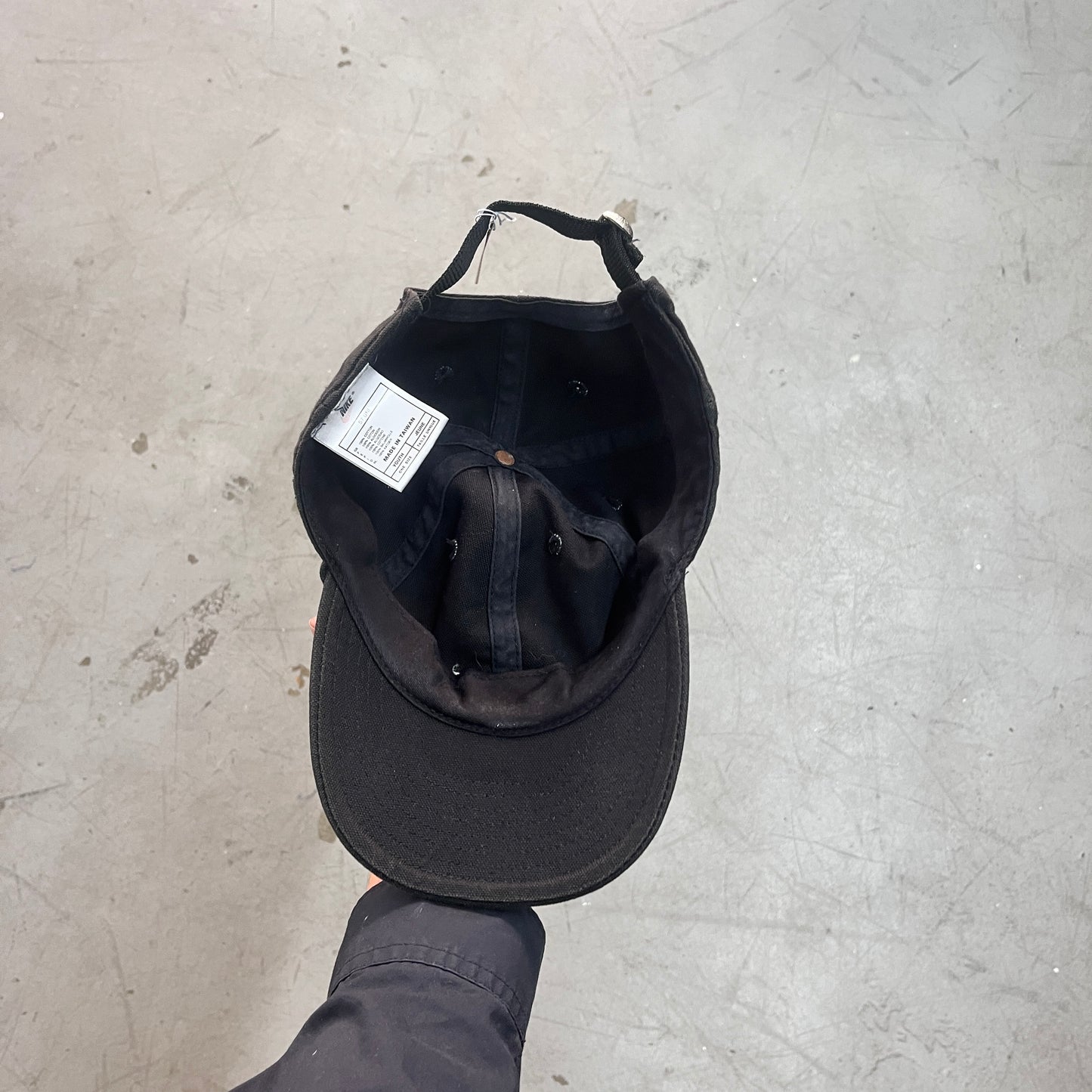 NIKE SWOOSH BLK CAP 90s