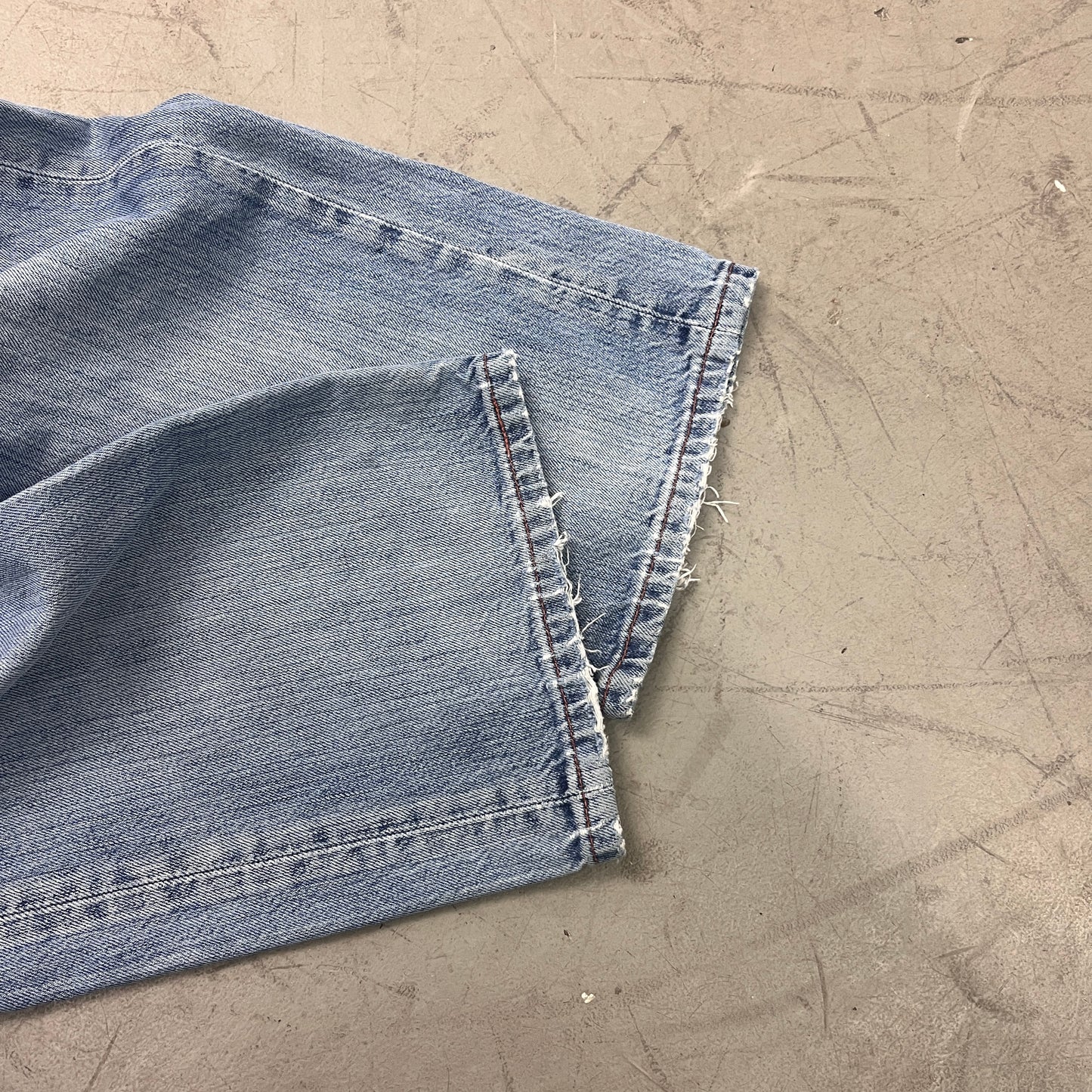 LEVIS 501 REPAIRED DENIM 32W/34L