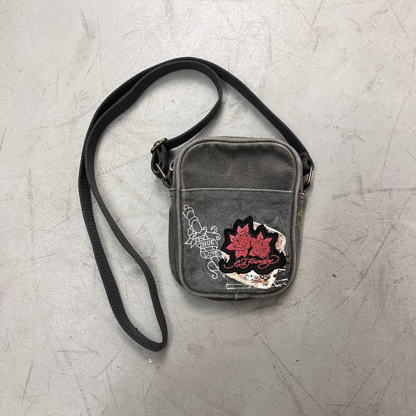 VINTAGE ED HARDY SLING BAG Y2K