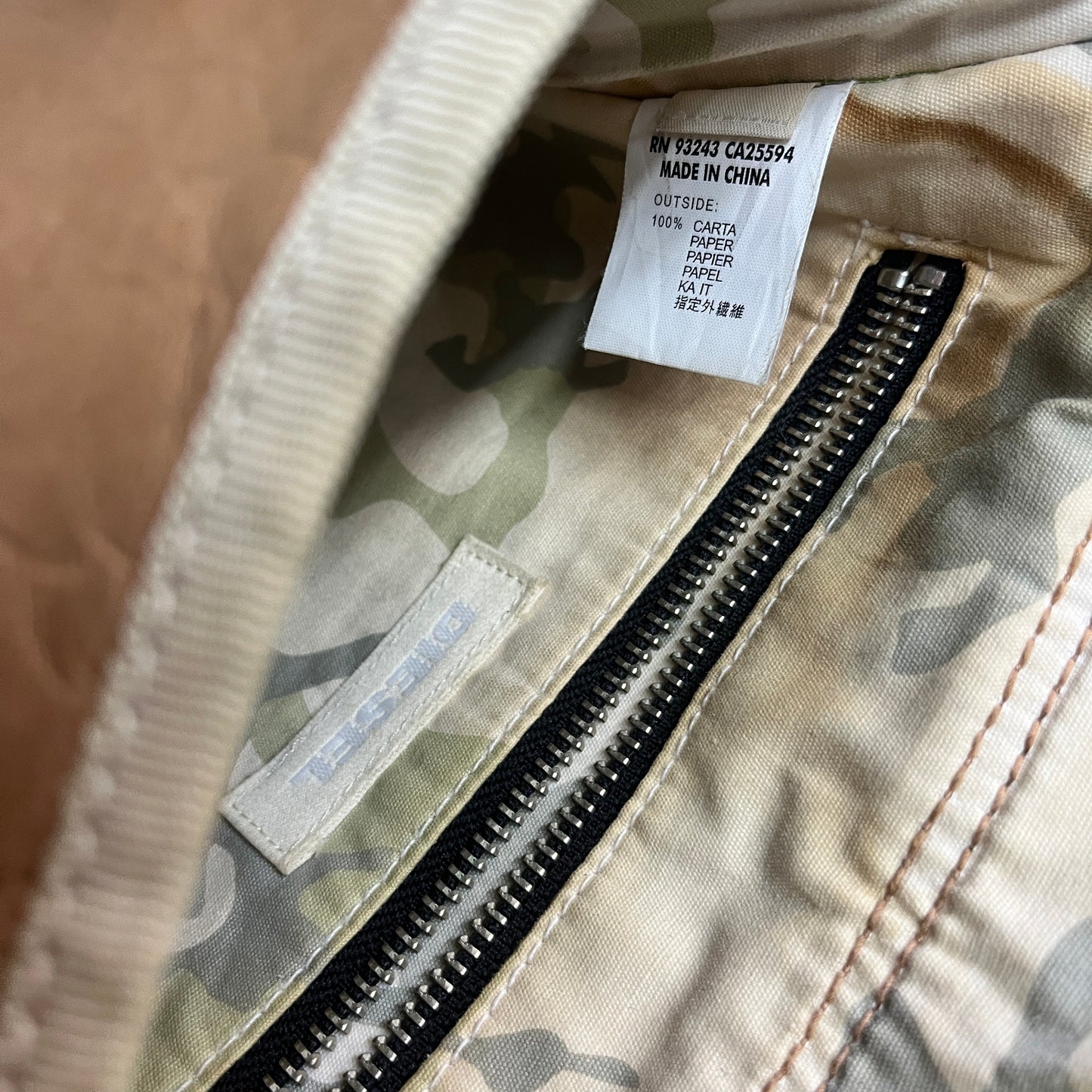 DIESEL FLY WHEEL PAPER CROSSBODY Y2K