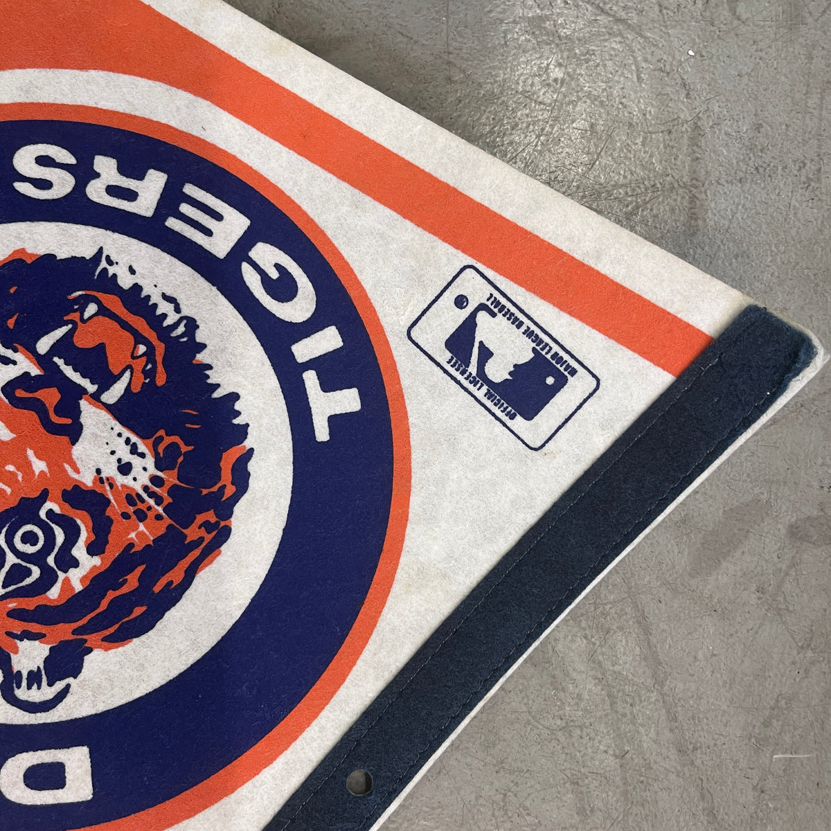 DETROIT TIGERS PENNANT 90s