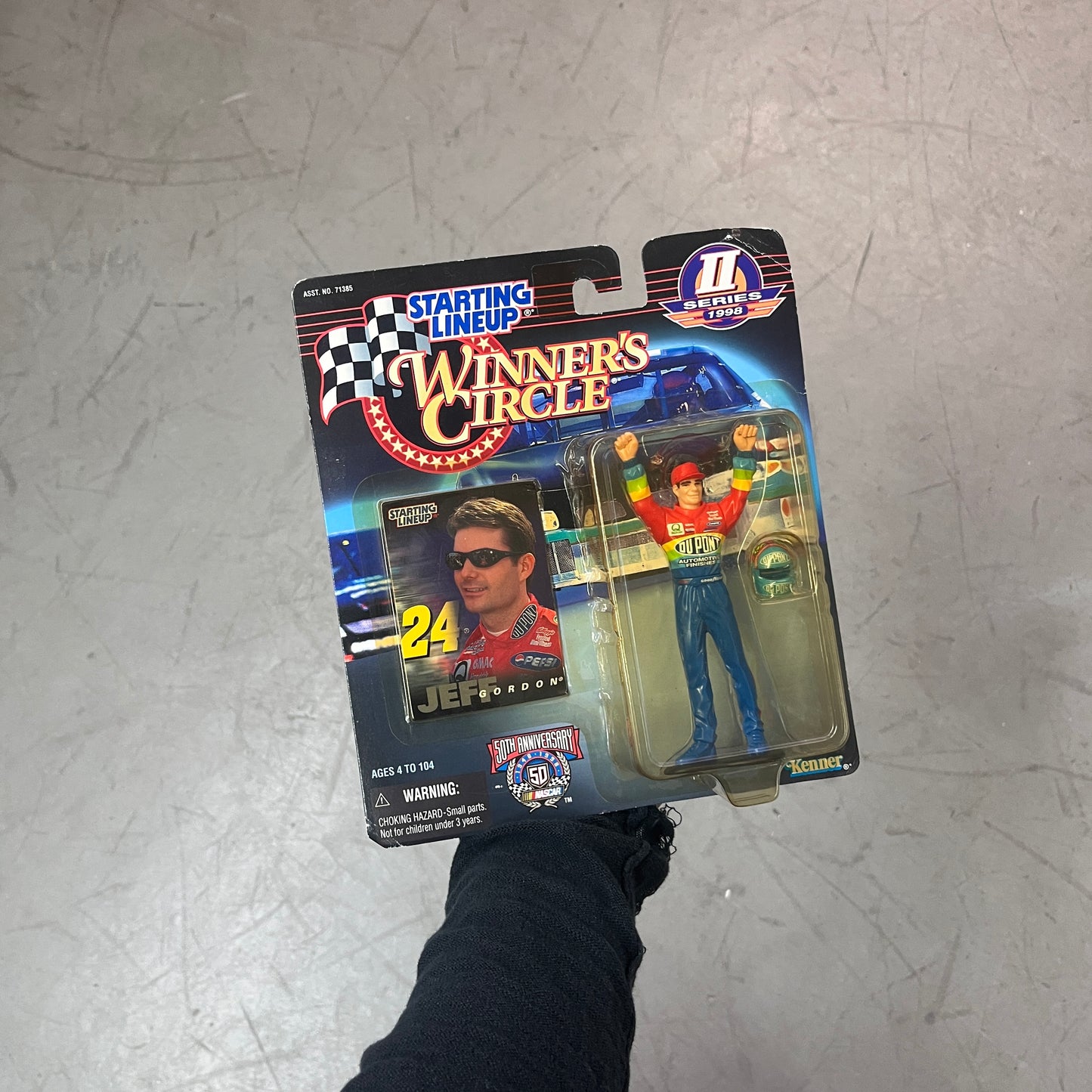 JEFF GORDON STARTING LINE UP WINNERS CIRCLE COLLECTIBLE 1998