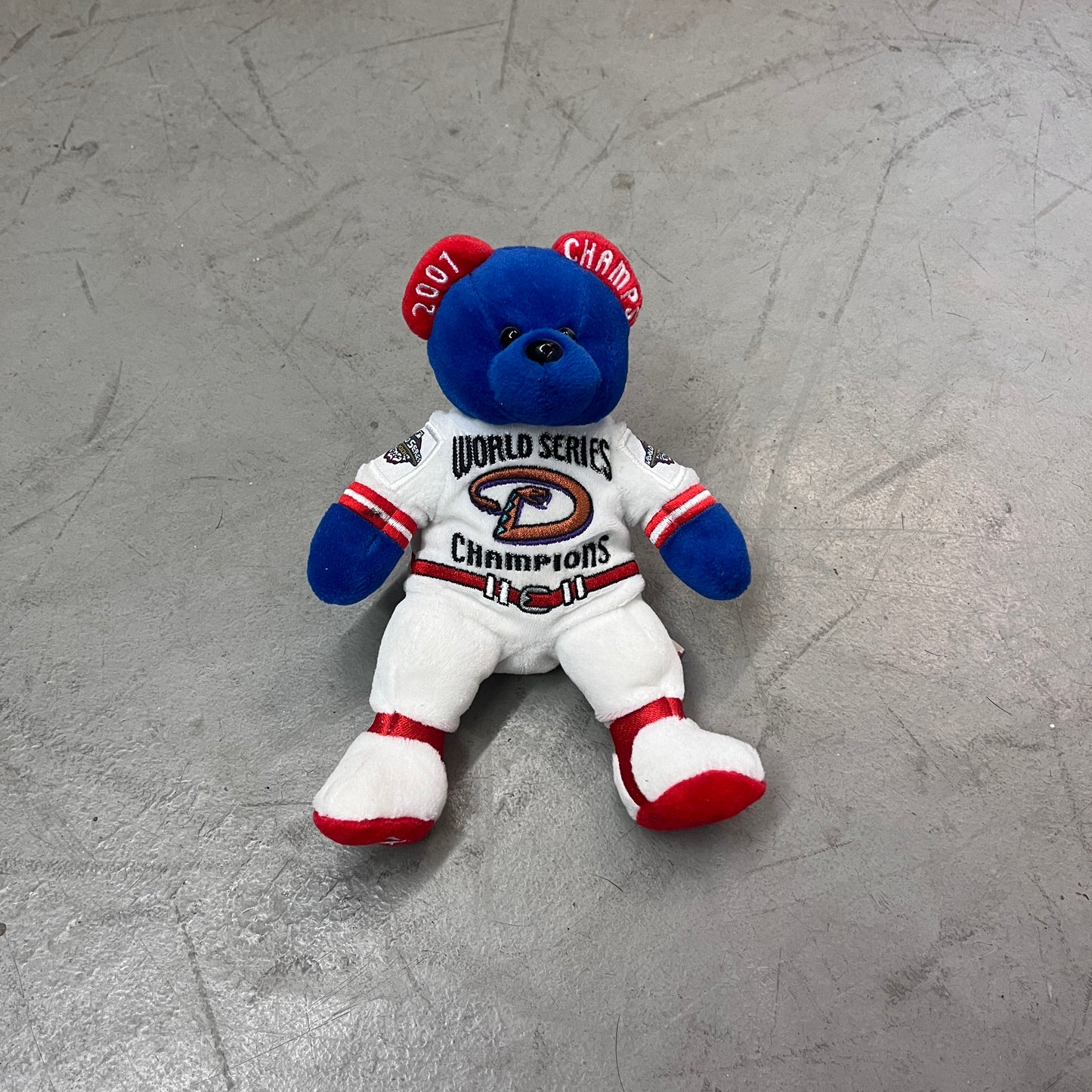 ARIZONA DIAMONDBACKS 2001 WORLD SERIES CHAMPIONS BEAR