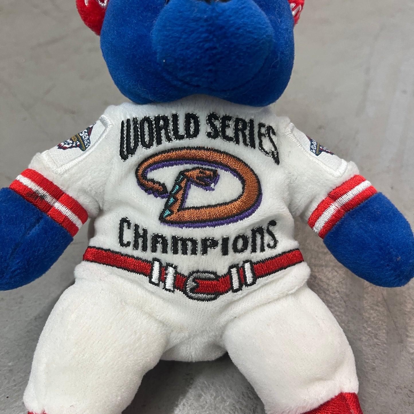 ARIZONA DIAMONDBACKS 2001 WORLD SERIES CHAMPIONS BEAR