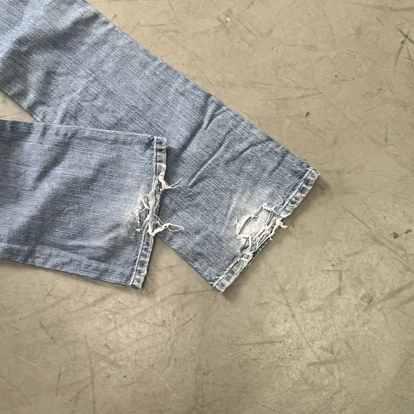 JUST CAVALLI DISTRESSED DENIM [W28 L32]