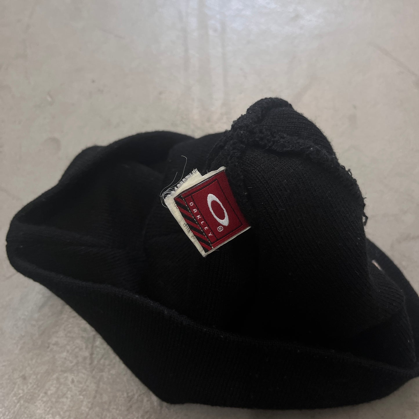 OAKLY SKULLY BEANIE 90s