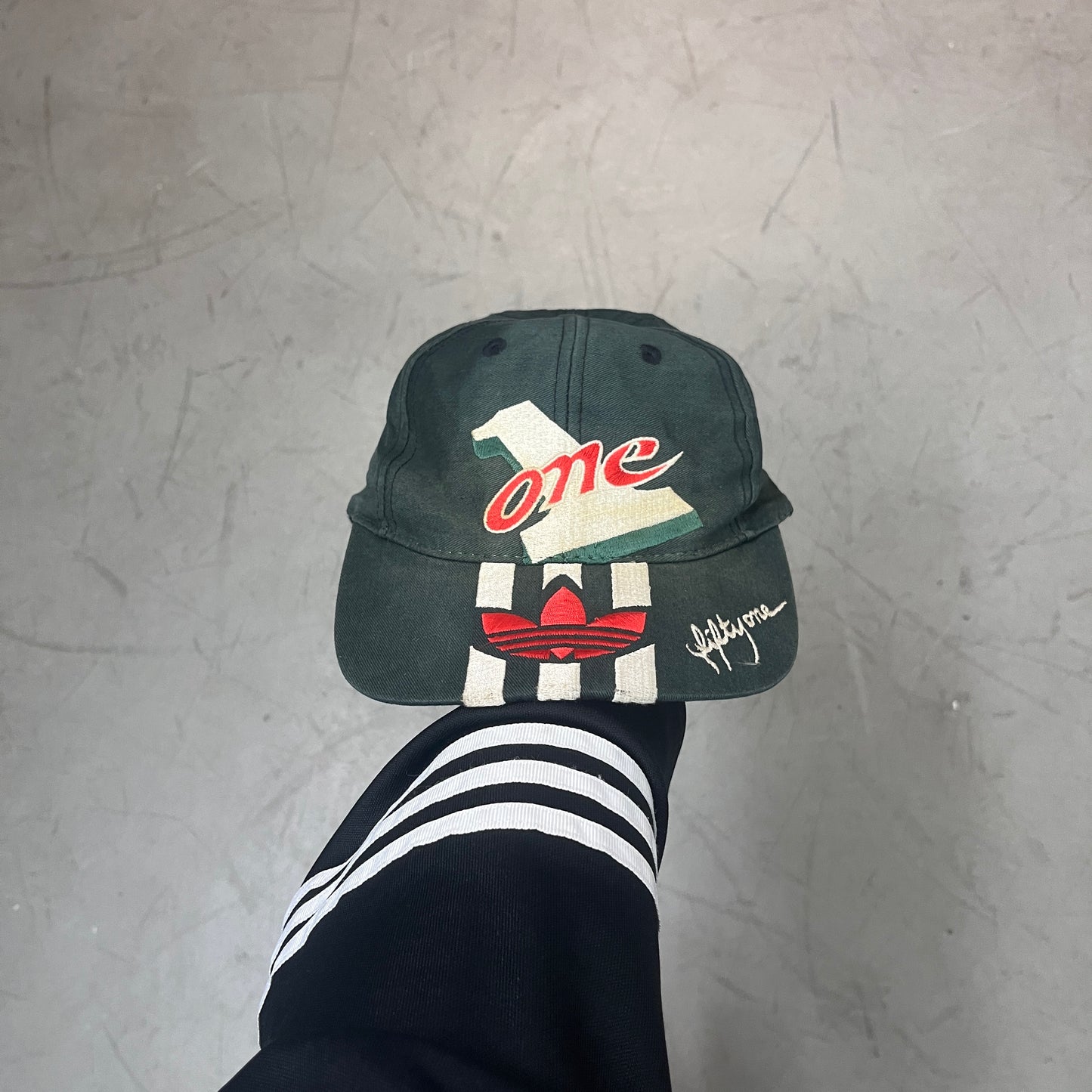 ADIDAS THE WORLD OF SPORTS 80s