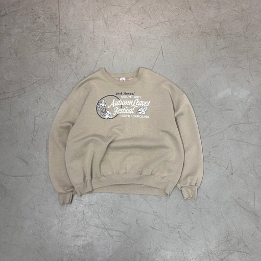 AUTUMN LEAVES FESTIVAL MOUNT AIRY 90s [L]