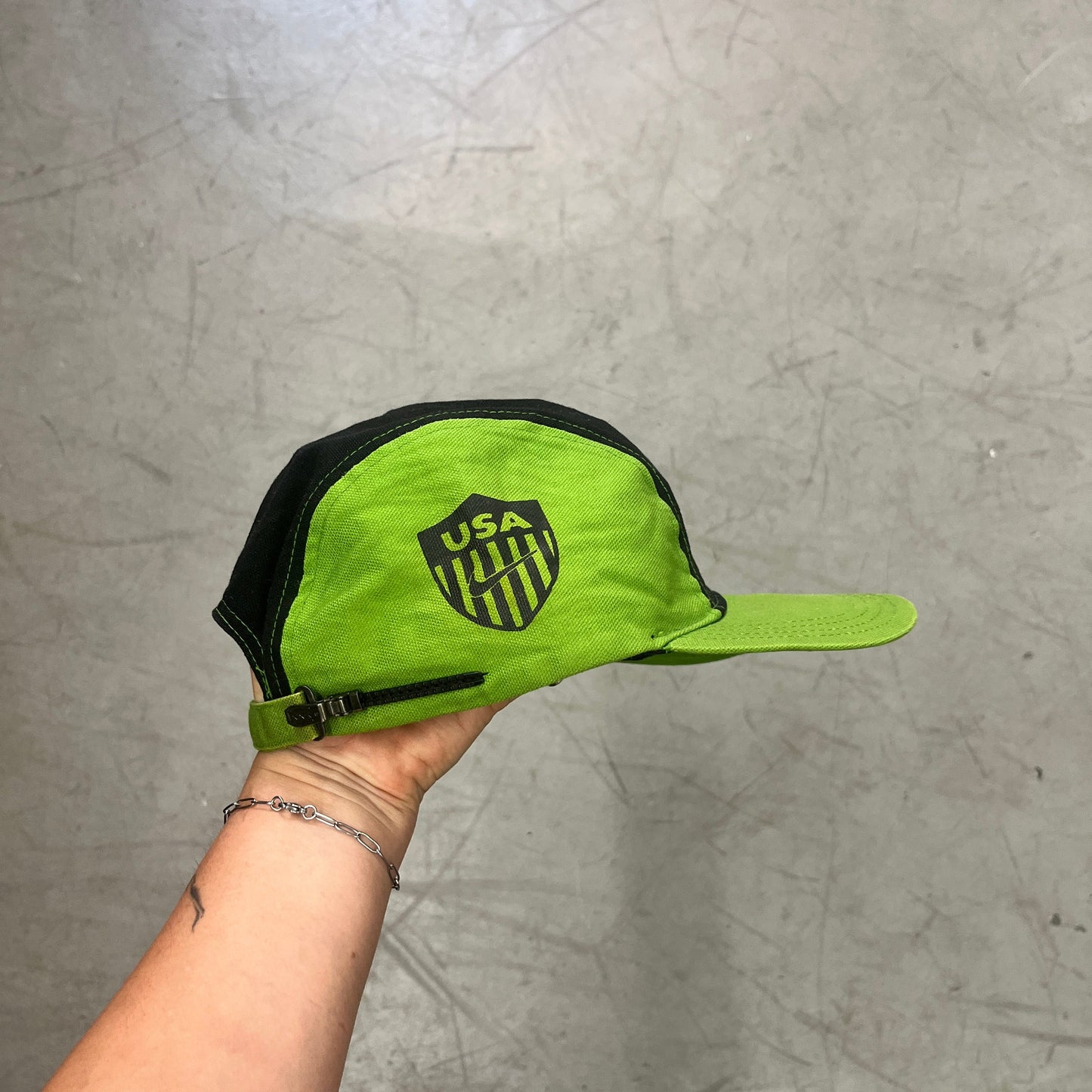 NIKE USA 90s