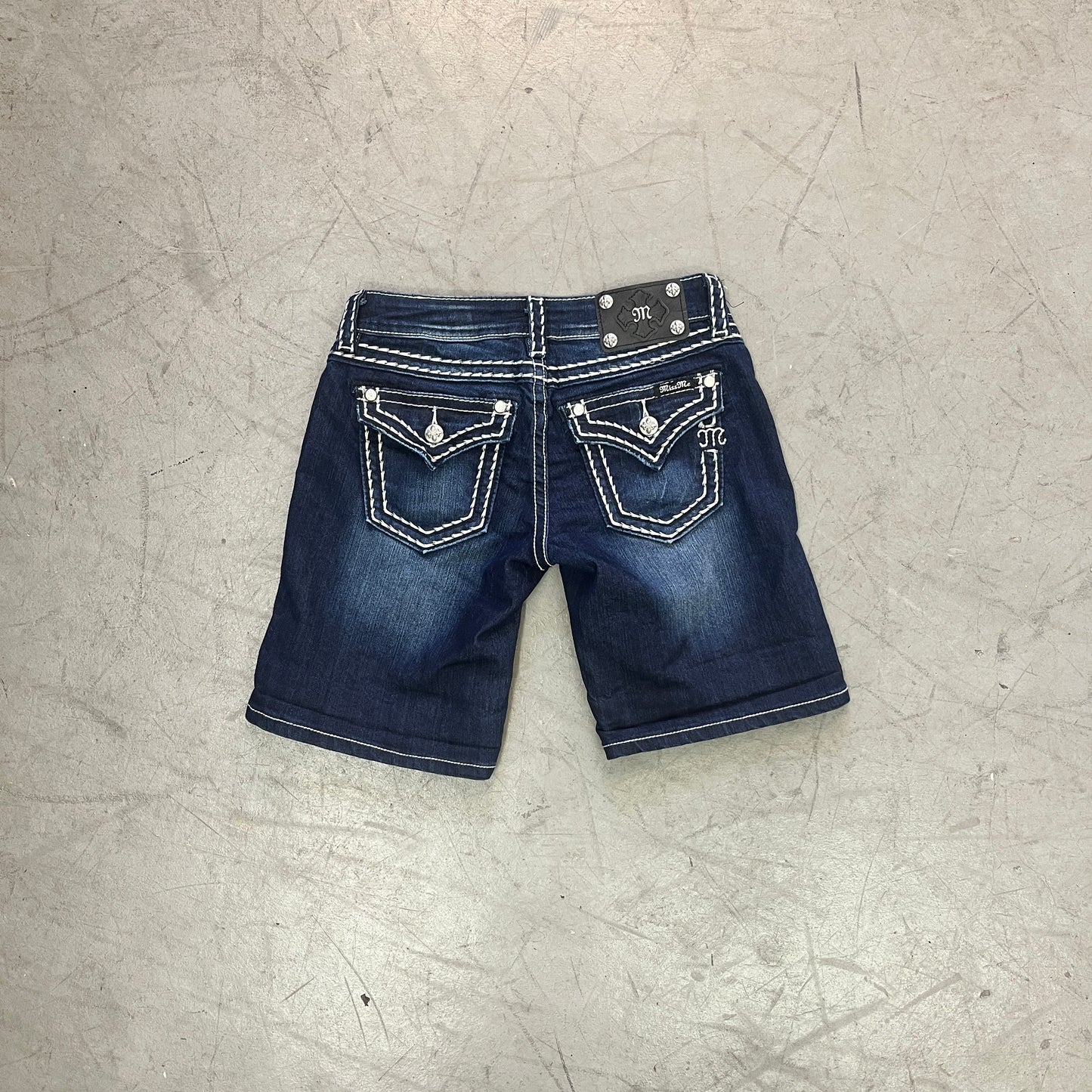 MISS ME Y2K DENIM SHORTS MID-SHORTS [26]