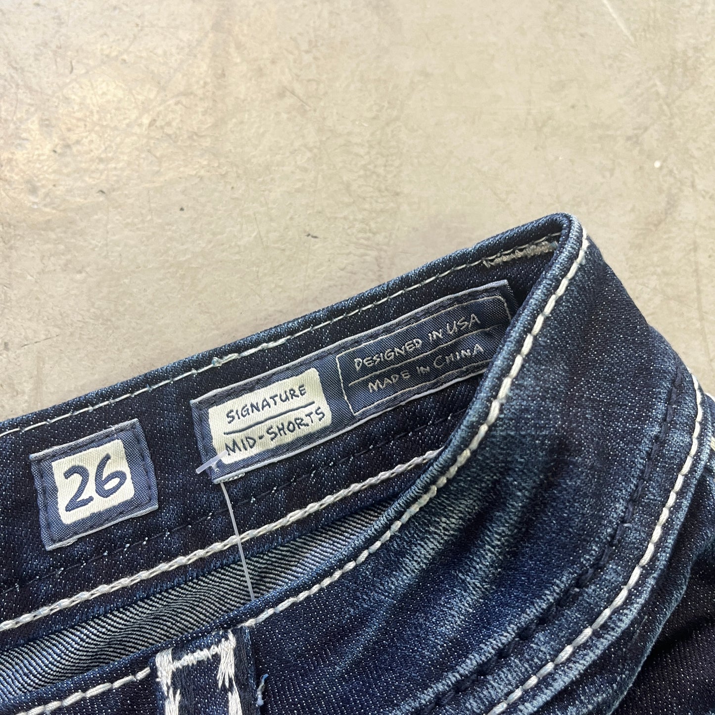 MISS ME Y2K DENIM SHORTS MID-SHORTS [26]