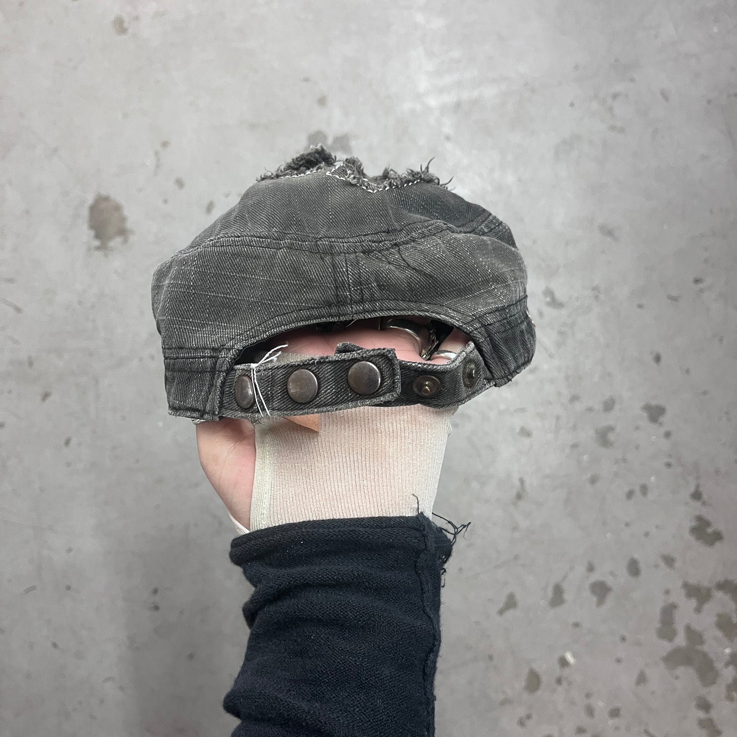 QUICKSILVER CUT OUT PILLBOX Y2K