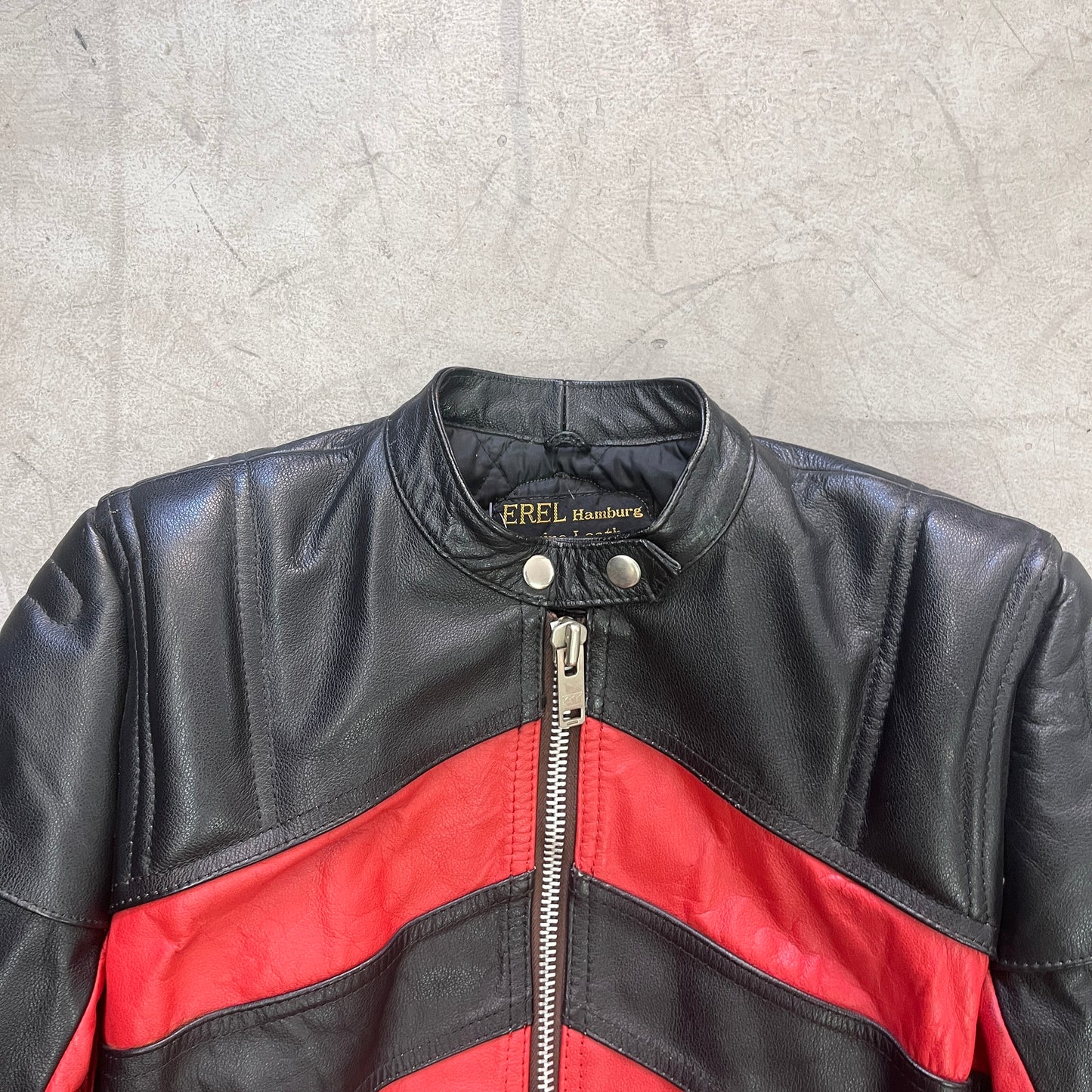 LEATHER BLK//RED JACKET W/ HARLEY PATCH [S]