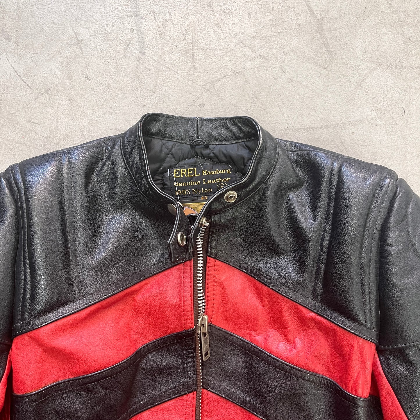 LEATHER BLK//RED JACKET W/ HARLEY PATCH [S]