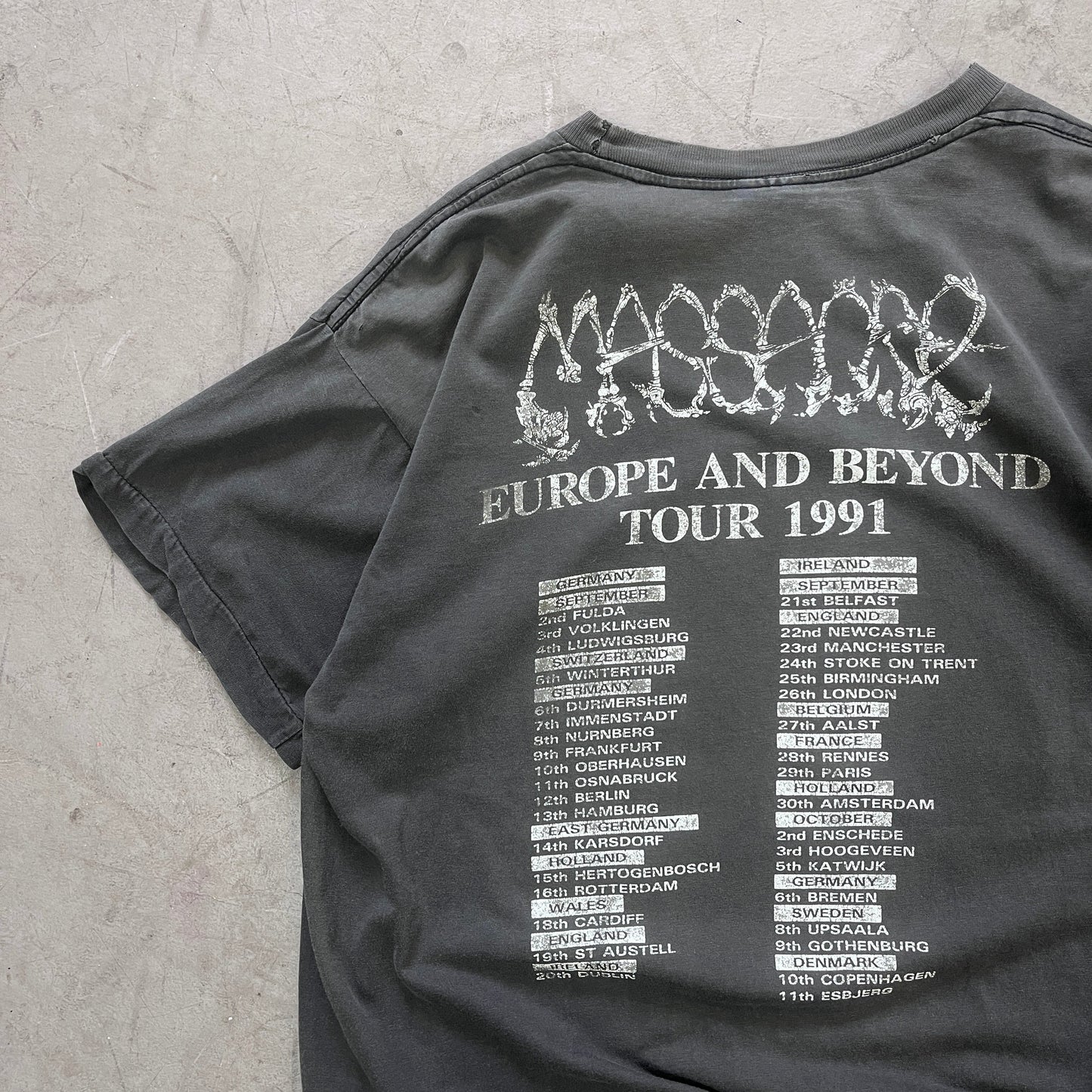 MASSACRE FROM BEYOND 1991 [XL]