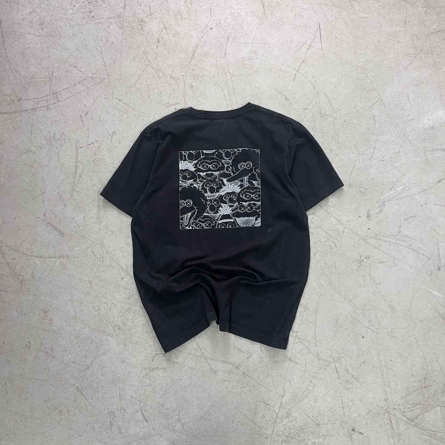 KAWS X SESAME STREET X UNIQLO POCKET TEE [M]