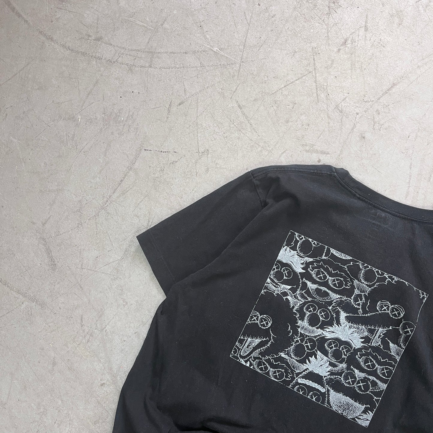 KAWS X SESAME STREET X UNIQLO POCKET TEE [M]