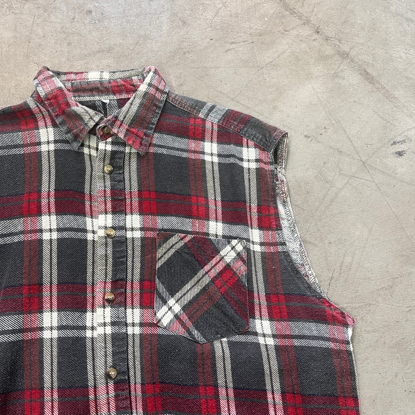RED CHECKERED CUT [L]