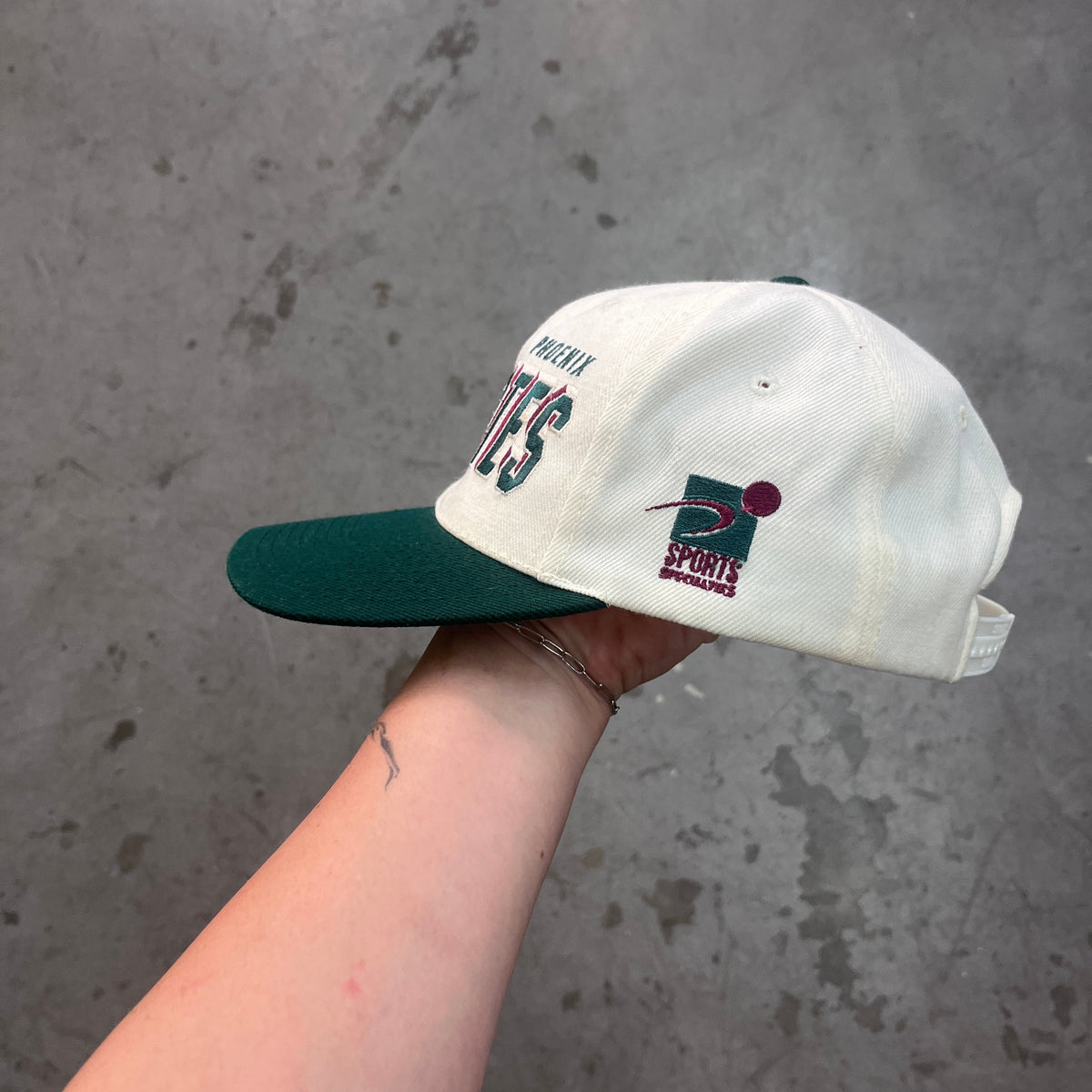SPORTS SPECIALITIES PHOENIX COYOTES 90s
