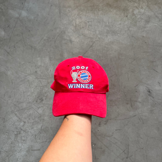 FC BAYERN MÜNCHEN 2001 CHAMPIONS CAP