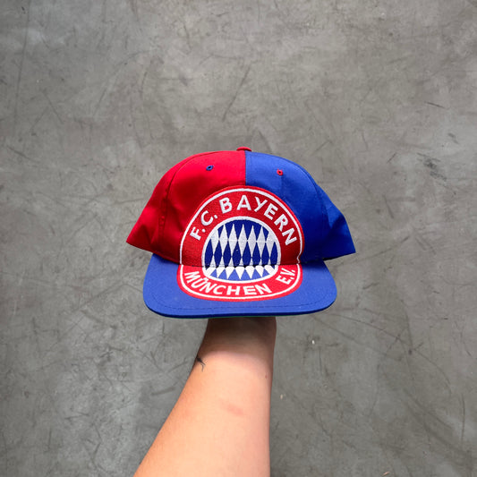 NUTMEG FC BAYERN MÜNCHEN CAP 90s vintage