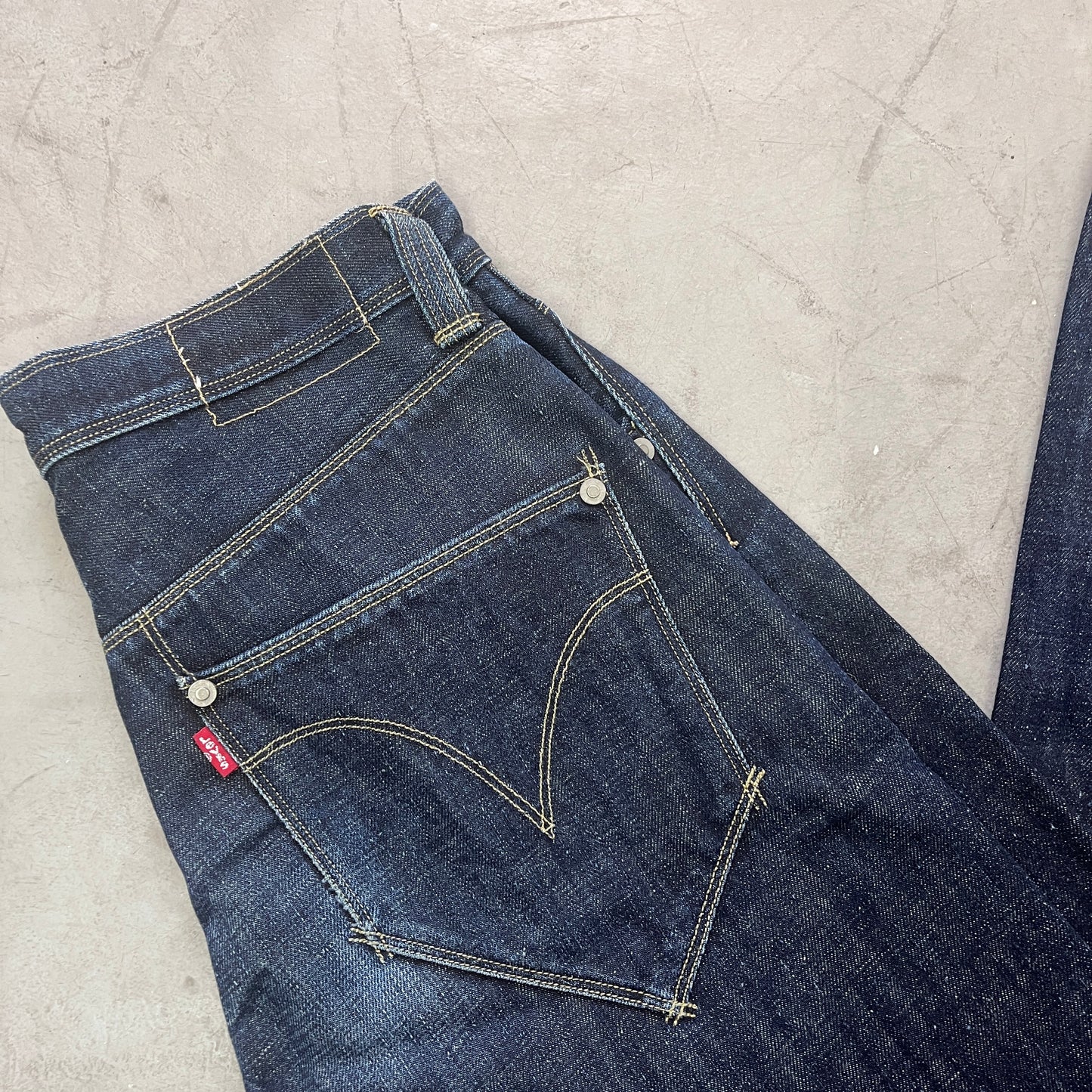 LEVIS ENGINEERED 00s DENIM [32X34]