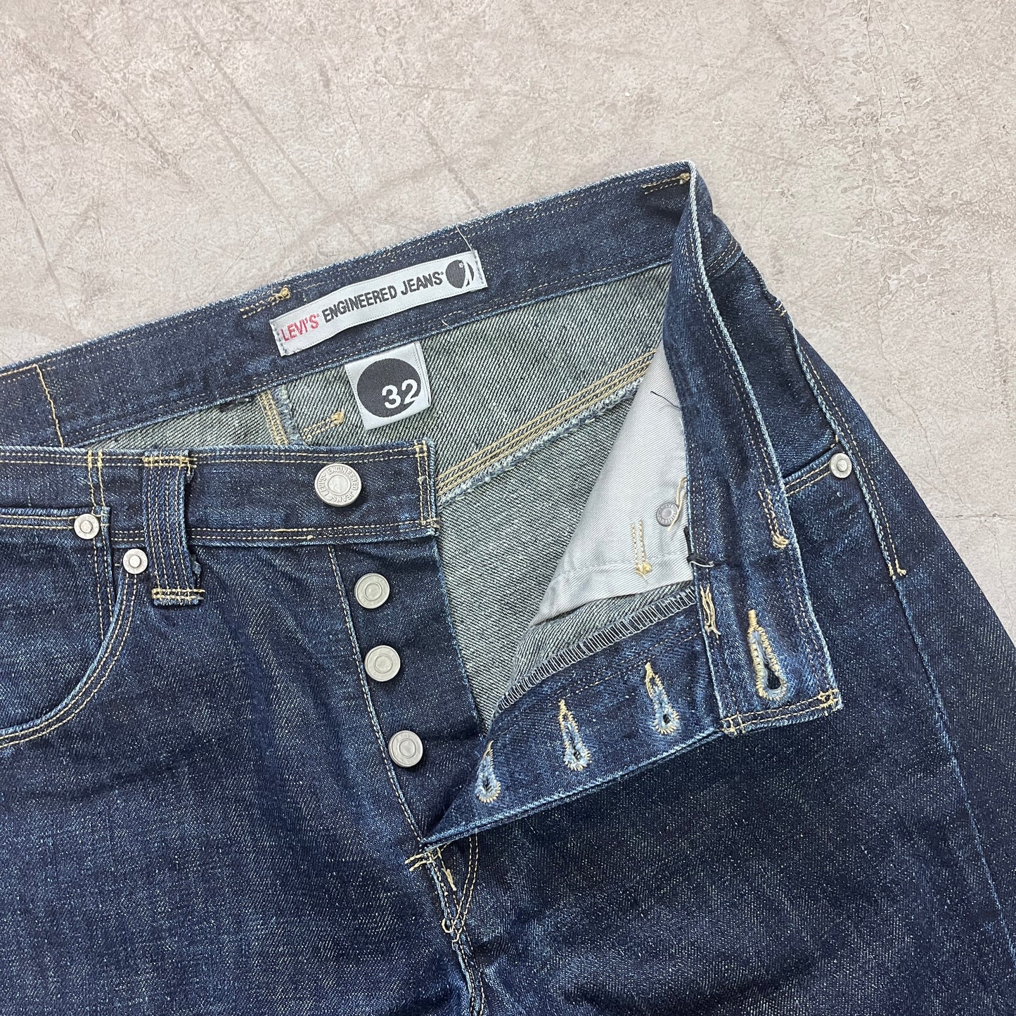 LEVIS ENGINEERED 00s DENIM [32X34]