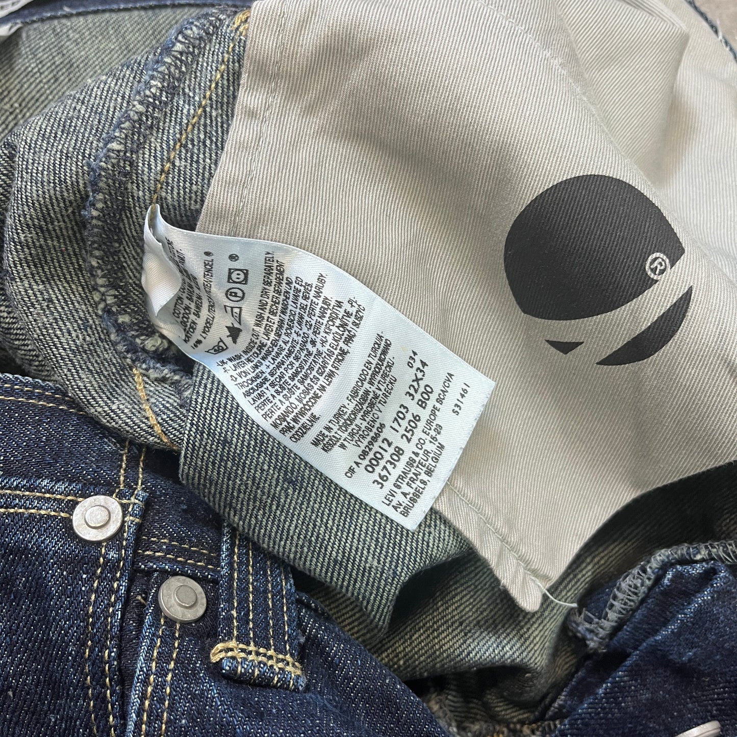 LEVIS ENGINEERED 00s DENIM [32X34]