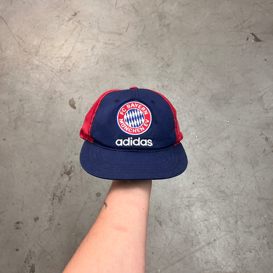 ADIDAS FC BAYERN MÜNCHEN CAP [KIDS] 90s