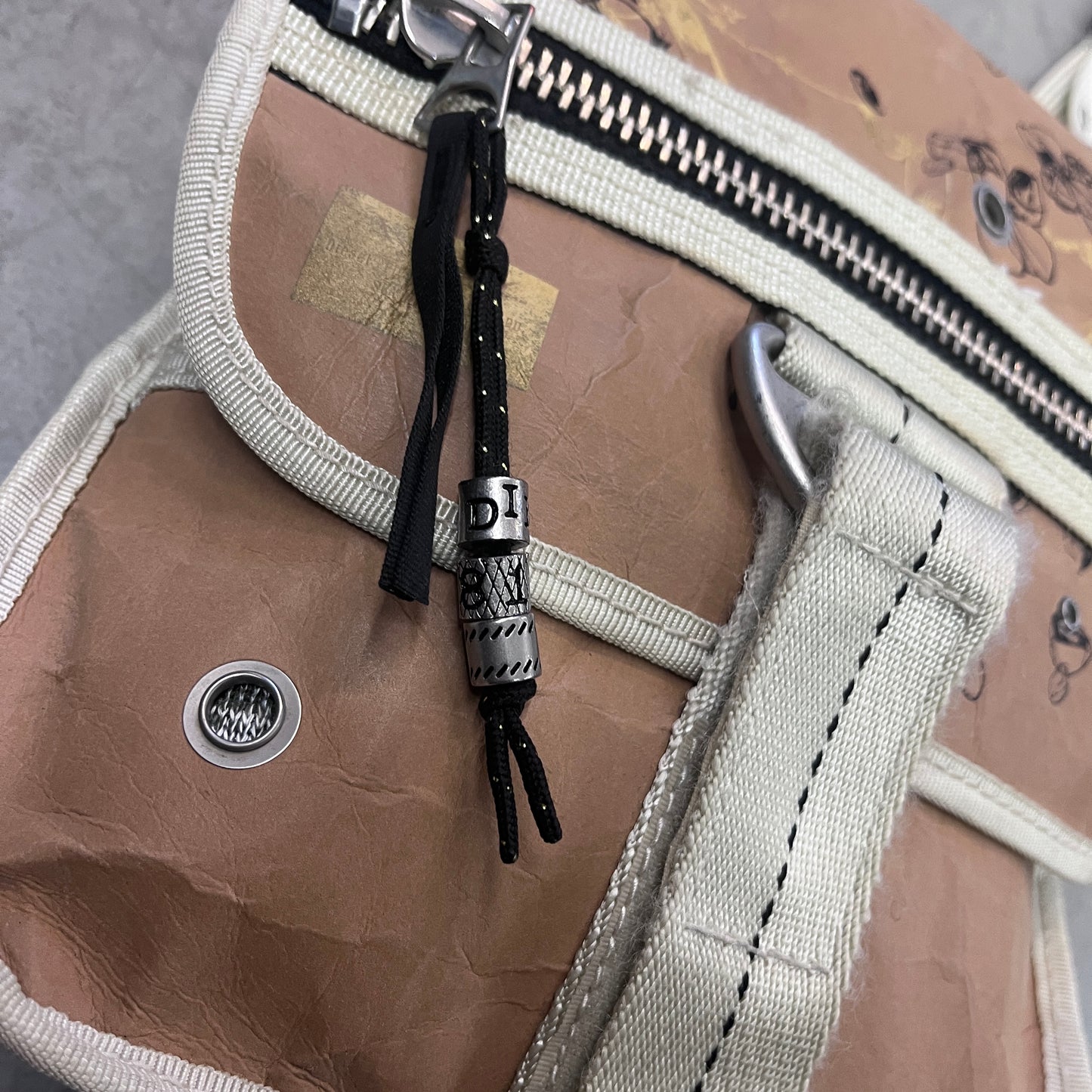 DIESEL FLY WHEEL CROSSBODY BAG