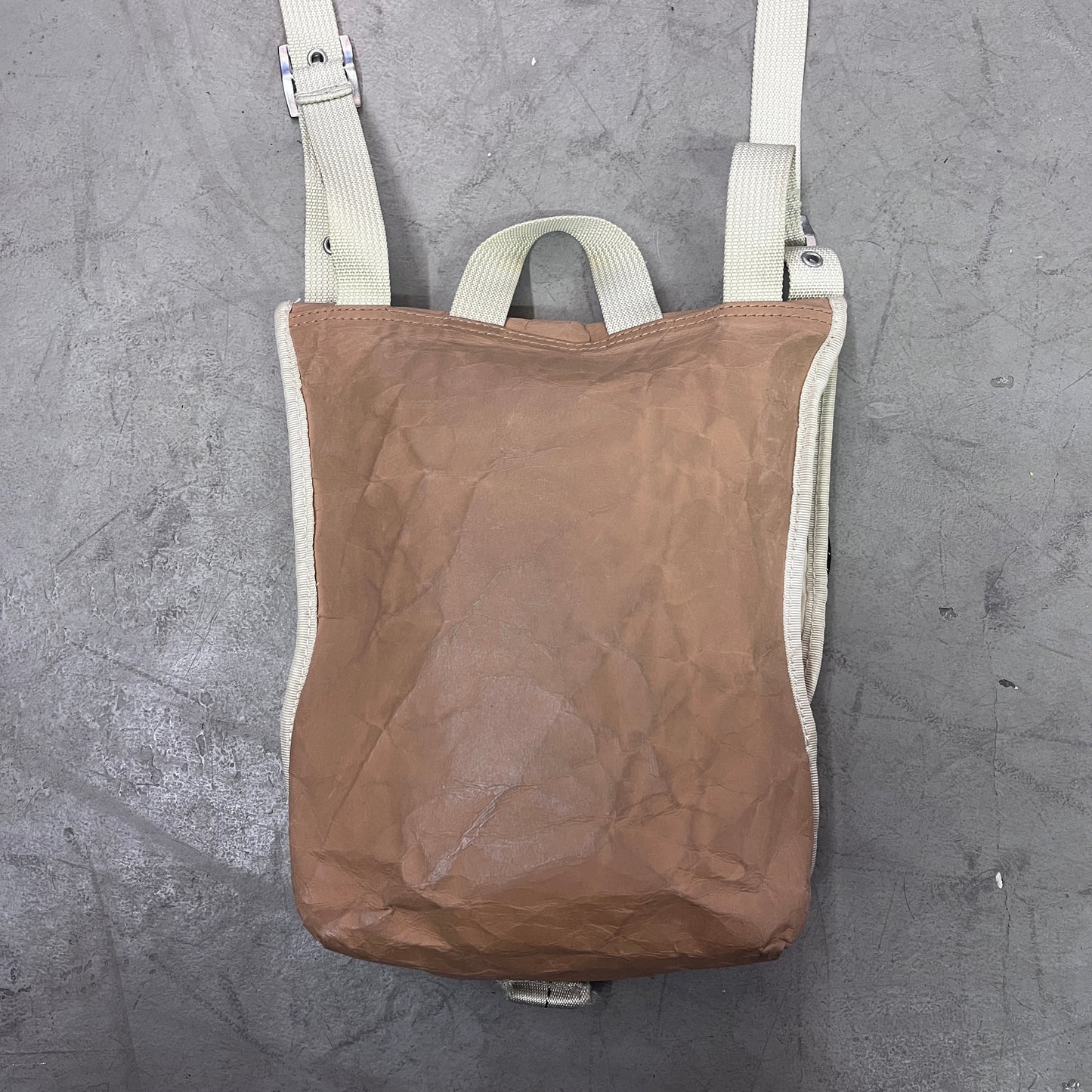 DIESEL FLY WHEEL CROSSBODY BAG