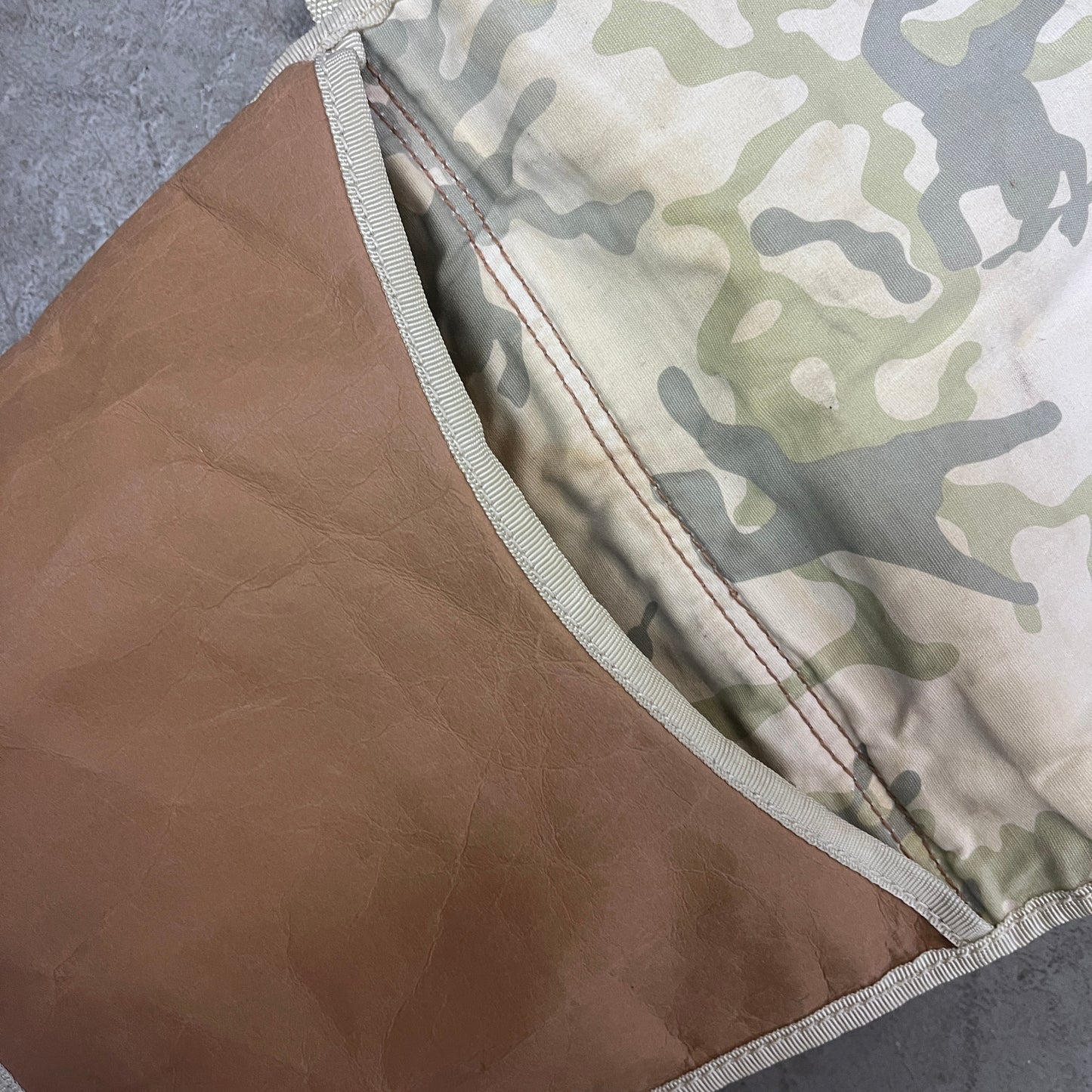 DIESEL FLY WHEEL CROSSBODY BAG