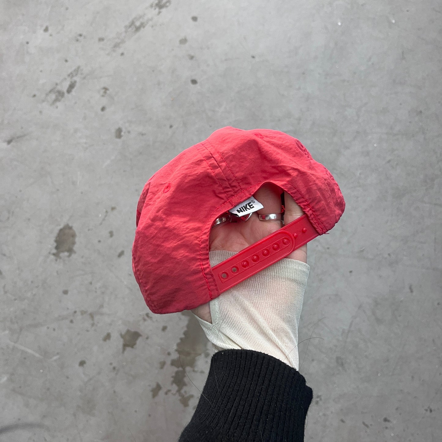 NIKE LIGHT RED NYLON 90s