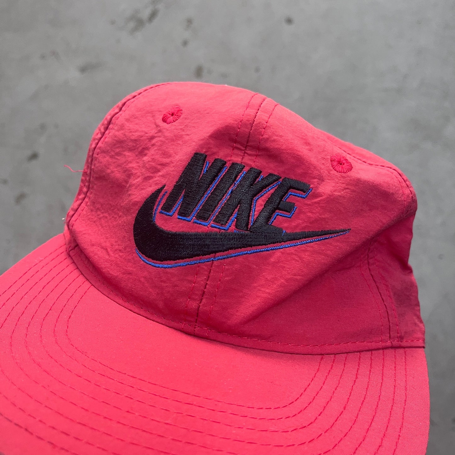NIKE LIGHT RED NYLON 90s