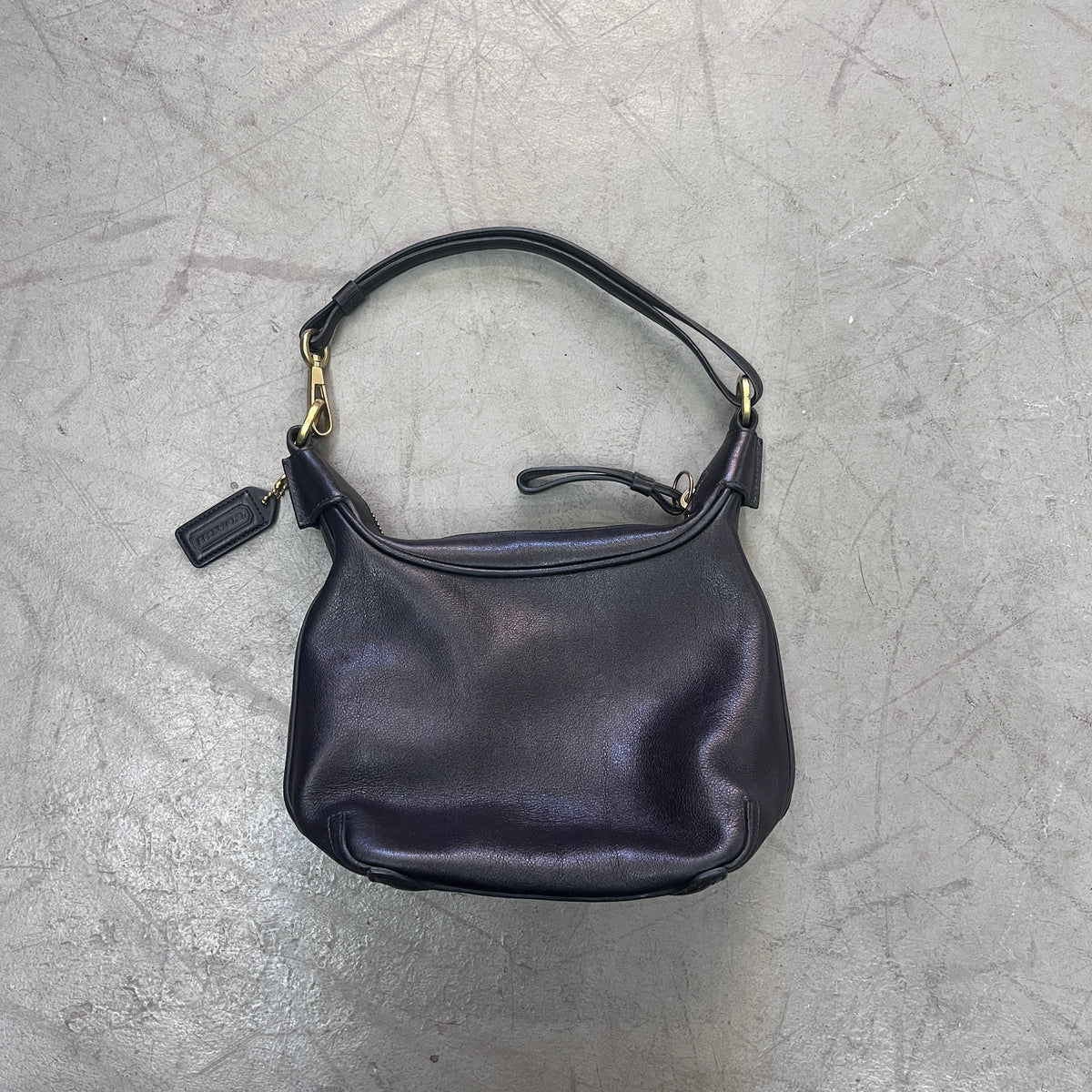 COACH AMANDA SMALL HOBO BLK LEATHER 00s
