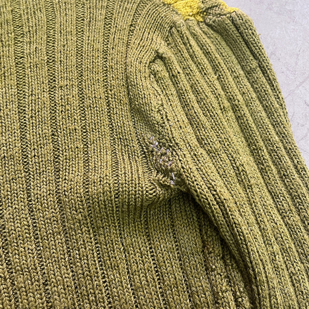 VINTAGE GREEN HANDMADE KNIT [S]