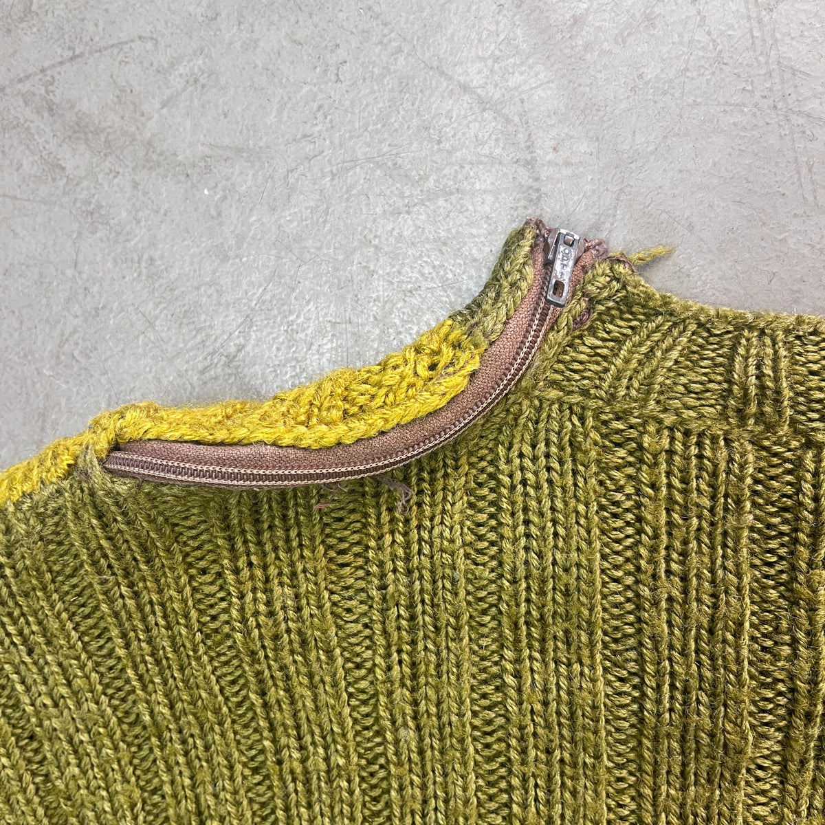 VINTAGE GREEN HANDMADE KNIT [S]