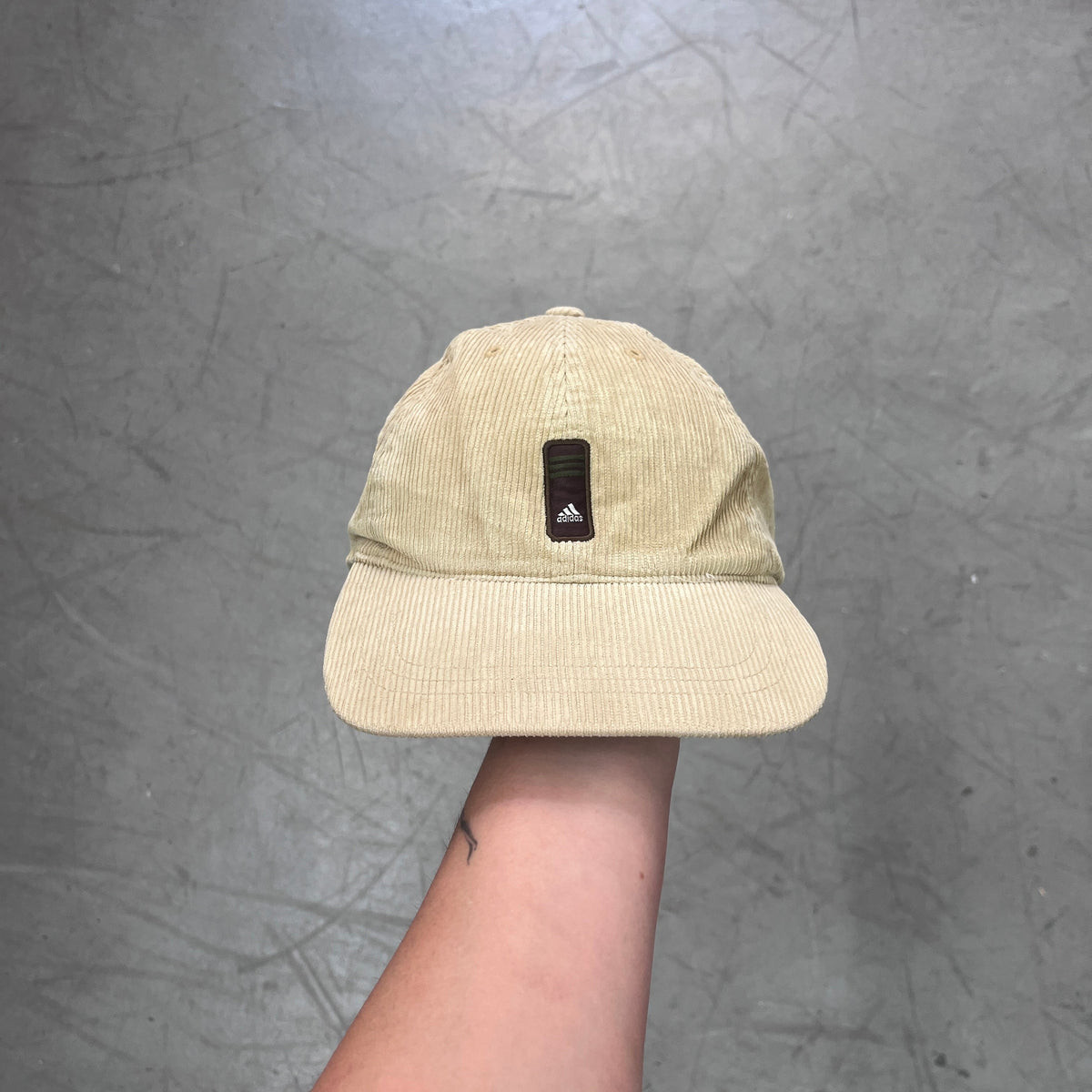 ADIDAS CORDUROY CAP 00s