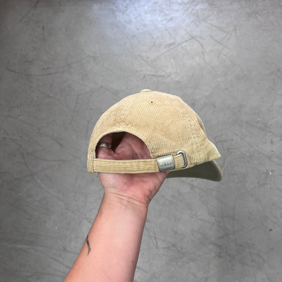 ADIDAS CORDUROY CAP 00s