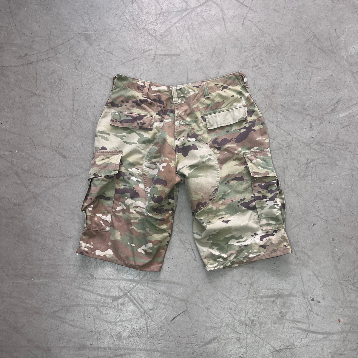 CAMO SHORTS [36X14.5]