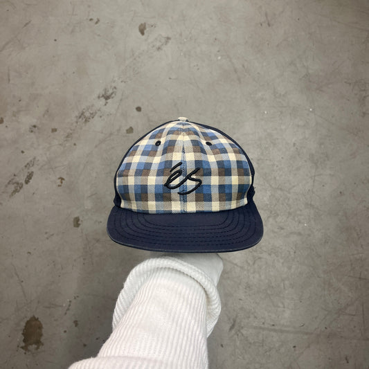 éS SKATEBOARDING FITTED CAP 71/4 Y2K