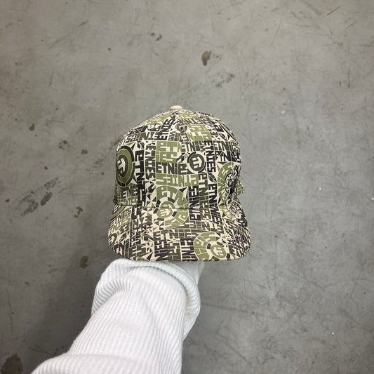 ETNIES FITTED CAP S/M Y2K