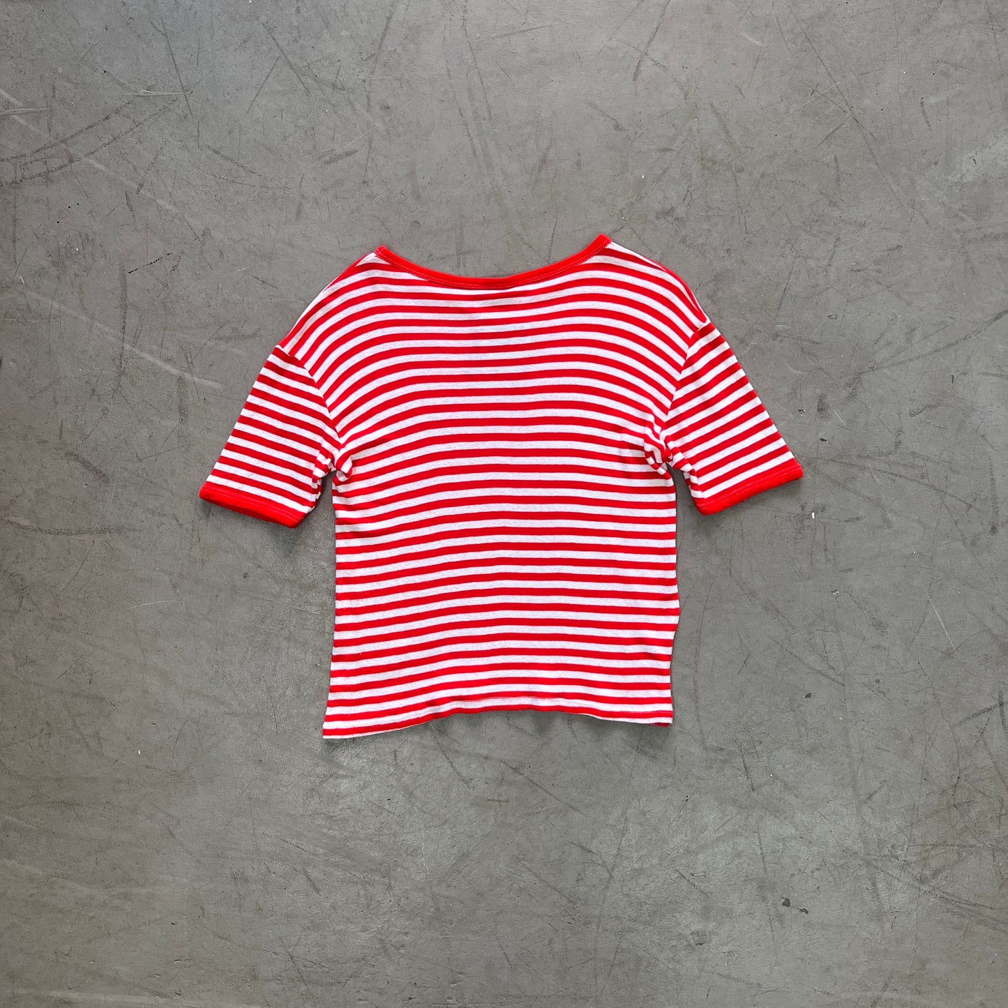 RED / WHITE STRIPED RINGER 70s [S/M]