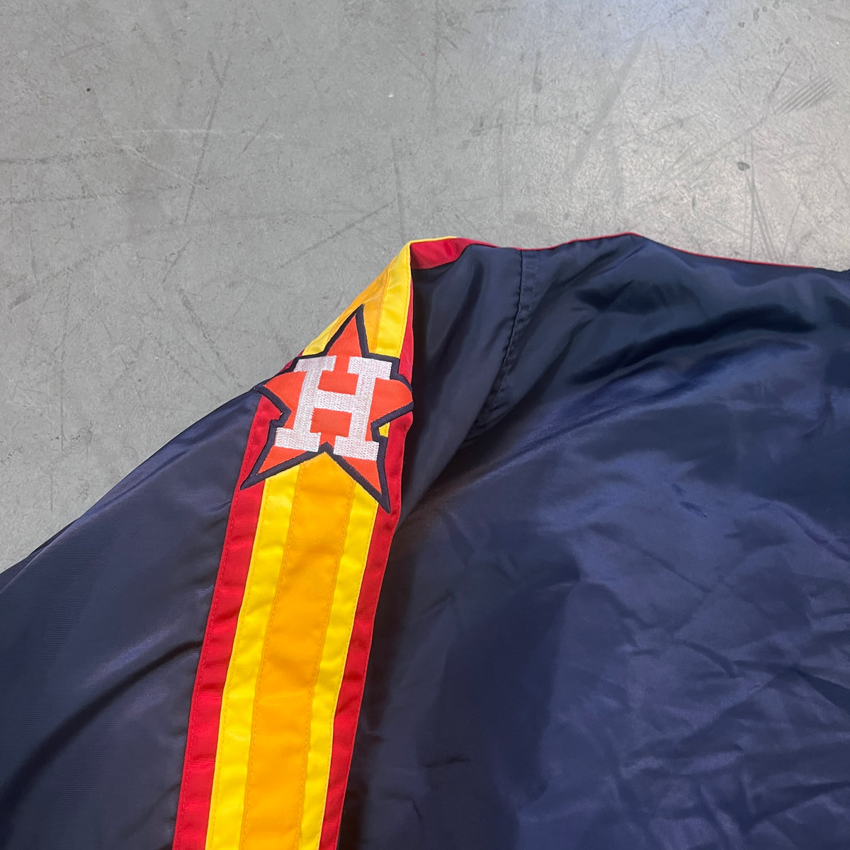 HOUSTON ASTROS COOPERSTOWN SATIN BOMBER [L]