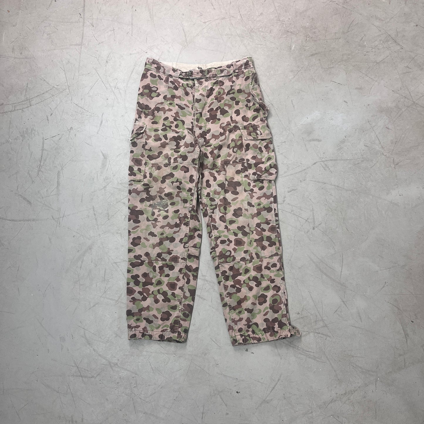 AUSTRIAN PEA DOT CAMO PANTS 1960s [W34]