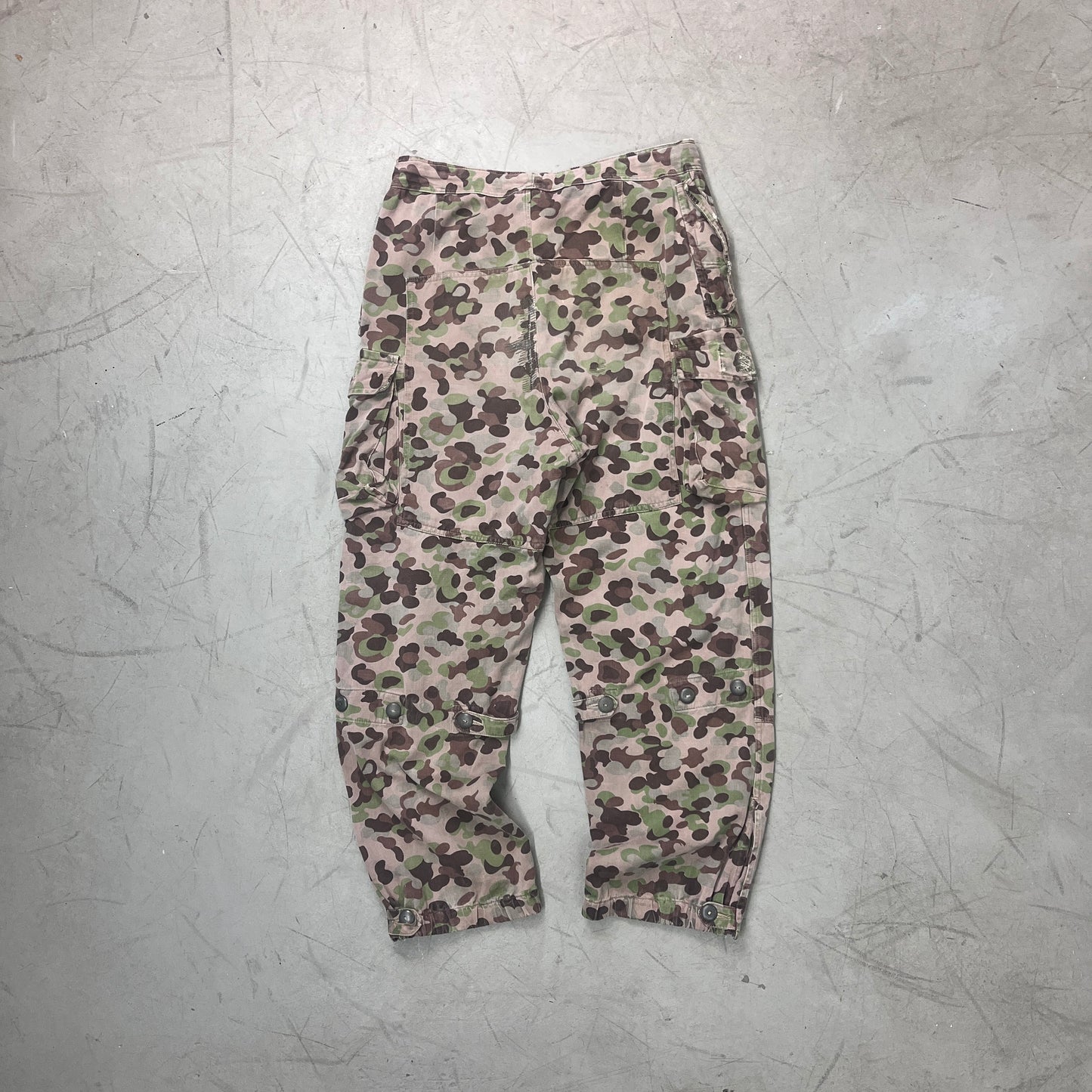 AUSTRIAN PEA DOT CAMO PANTS 1960s [W34]