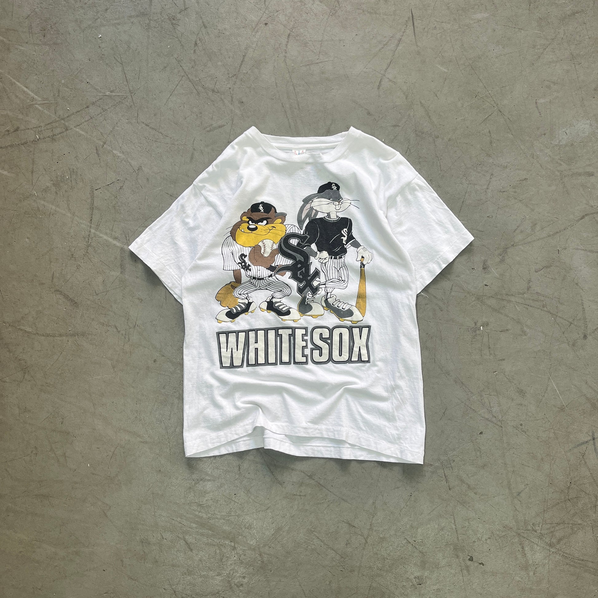 vintage looney tunes bugs bunny & tay white sox t-shirt 1990s 